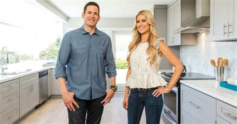 who did christina from flip or flop dating from the show